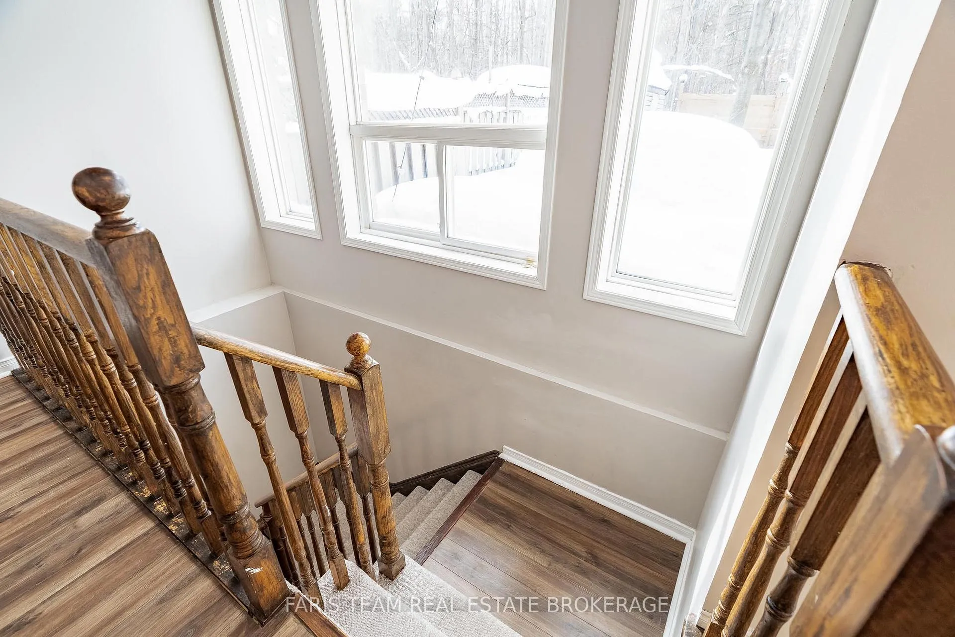 Photo 27 of 256 Ferndale Drive S, Barrie, Ardagh — HOMEH