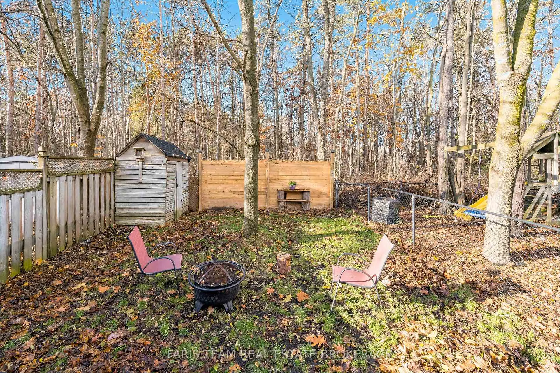 Photo 37 of 256 Ferndale Drive S, Barrie, Ardagh — HOMEH