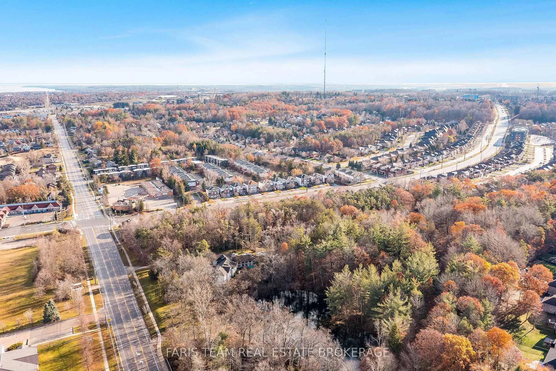 Photo 44 of 256 Ferndale Drive S, Barrie, Ardagh — HOMEH