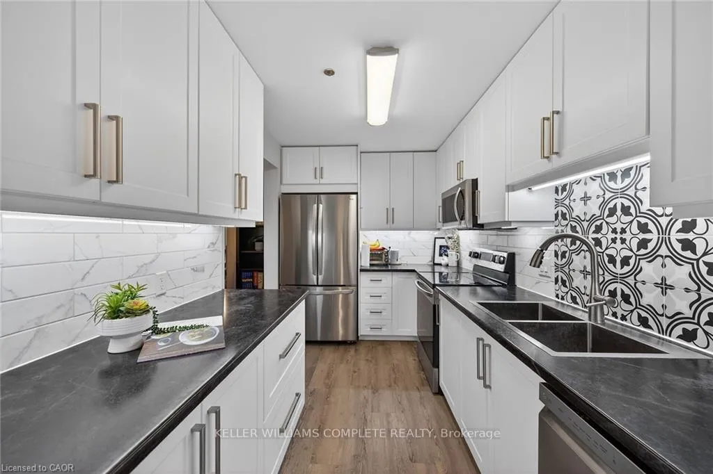 Photo 1 of Unit 208, 6 Niagara Street, Grimsby, Grimsby West — HOMEH