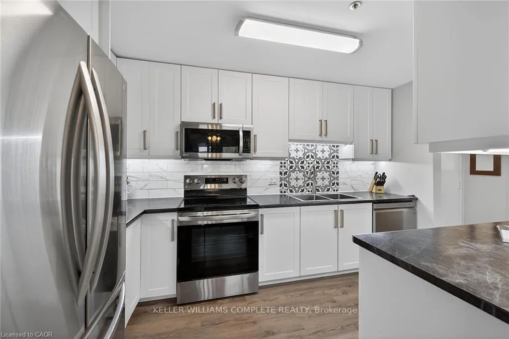 Photo 2 of Unit 208, 6 Niagara Street, Grimsby, Grimsby West — HOMEH
