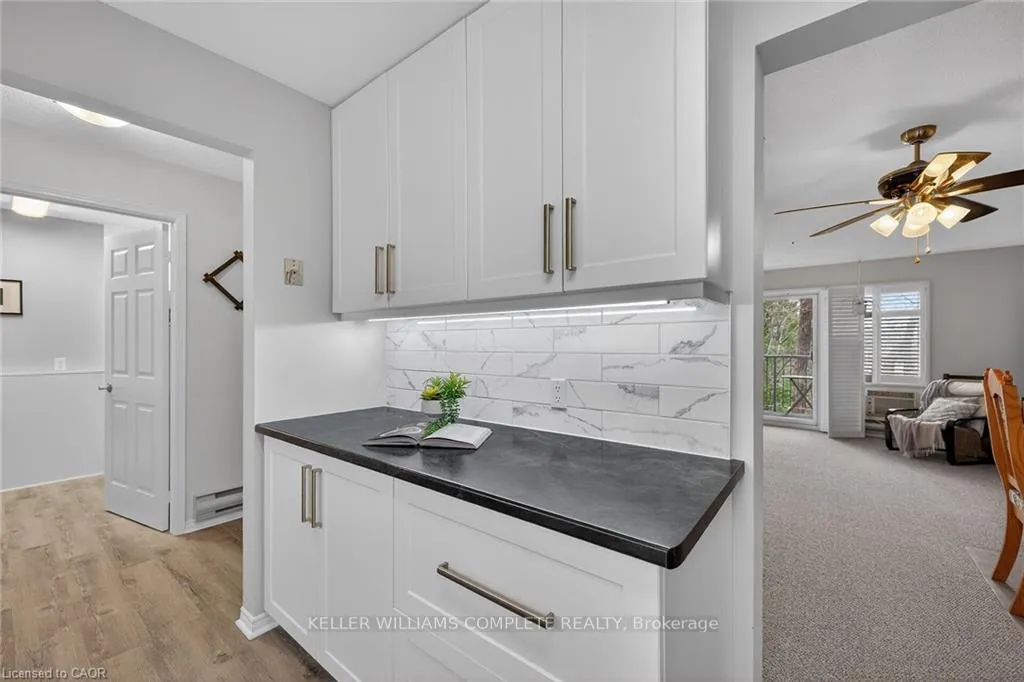 Photo 7 of Unit 208, 6 Niagara Street, Grimsby, Grimsby West — HOMEH