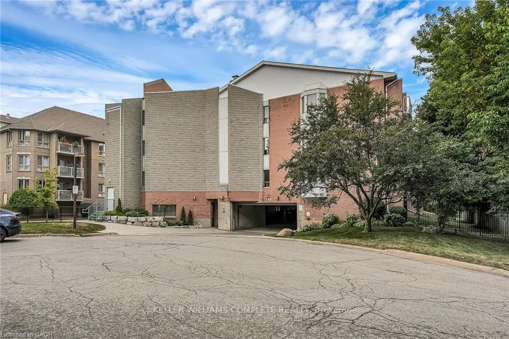 Photo 39 of Unit 208, 6 Niagara Street, Grimsby, Grimsby West — HOMEH