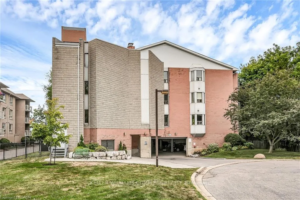 Photo 42 of Unit 208, 6 Niagara Street, Grimsby, Grimsby West — HOMEH