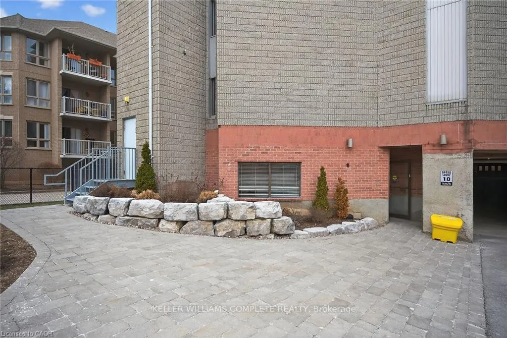 Photo 44 of Unit 208, 6 Niagara Street, Grimsby, Grimsby West — HOMEH