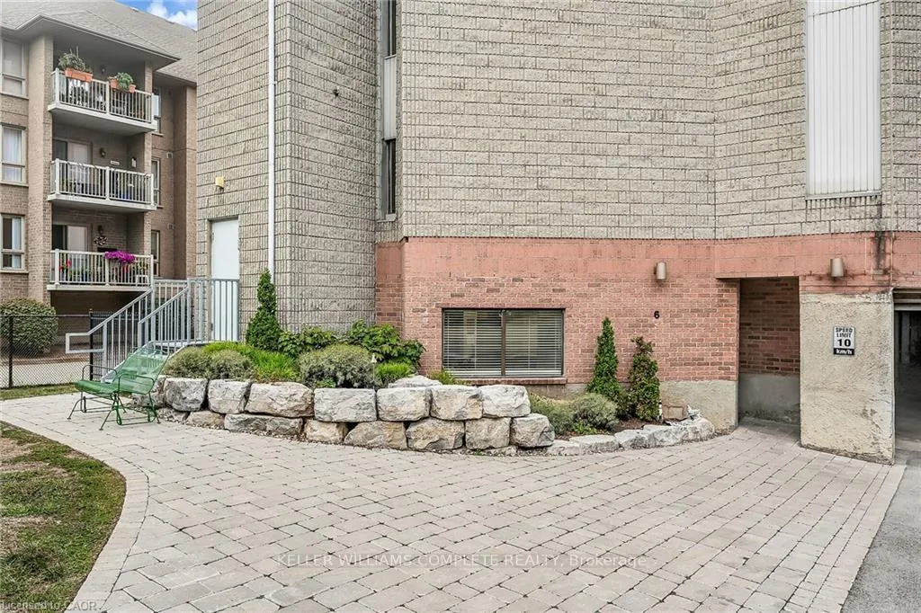 Photo 45 of Unit 208, 6 Niagara Street, Grimsby, Grimsby West — HOMEH