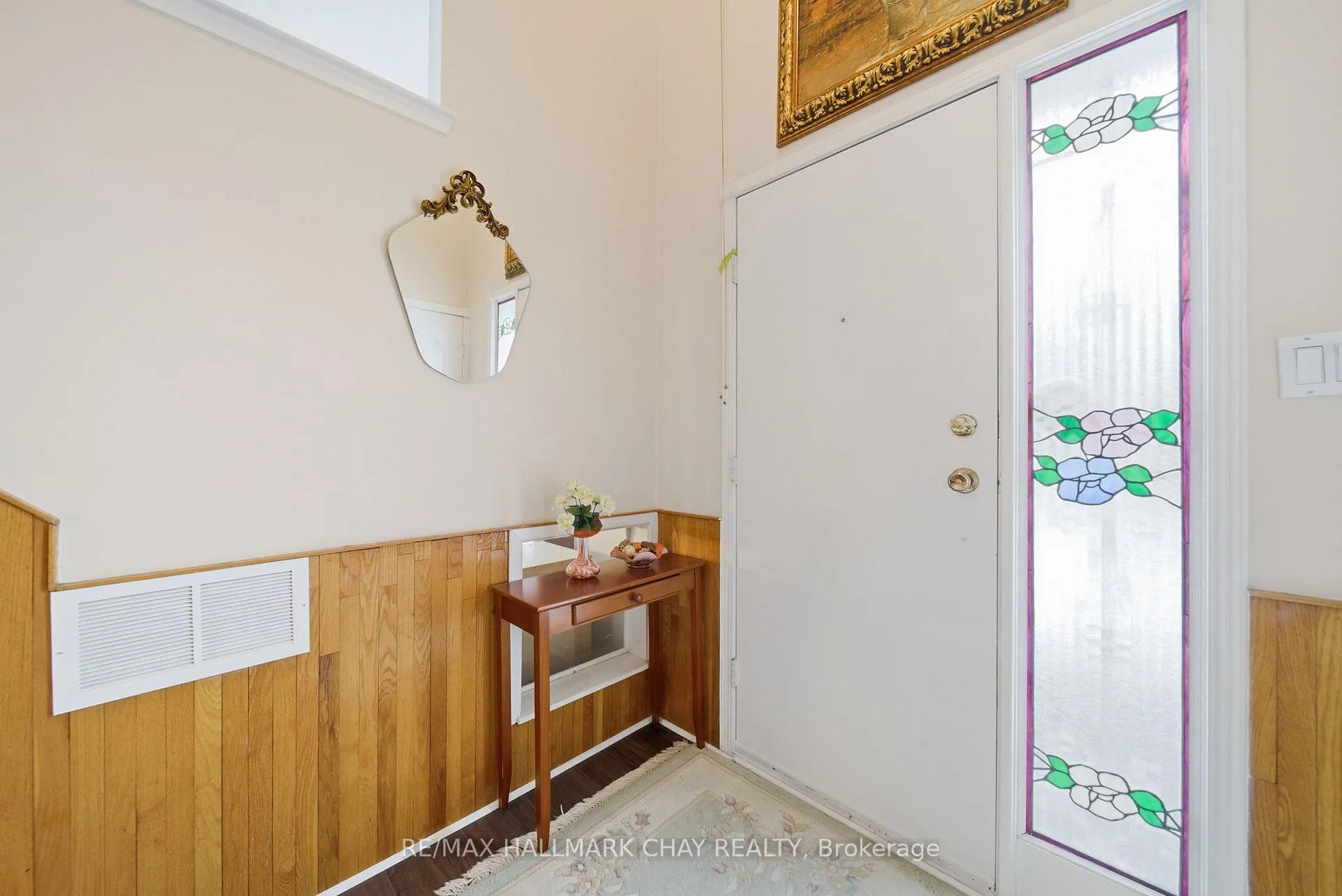 Photo 3 of 5 Austen Lane, Barrie, Letitia Heights — HOMEH