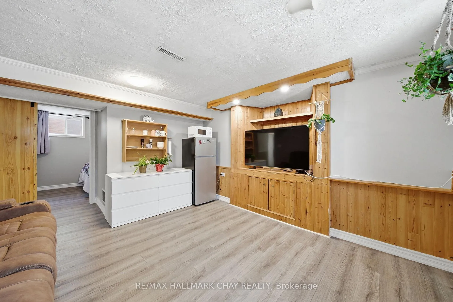 Photo 20 of 5 Austen Lane, Barrie, Letitia Heights — HOMEH