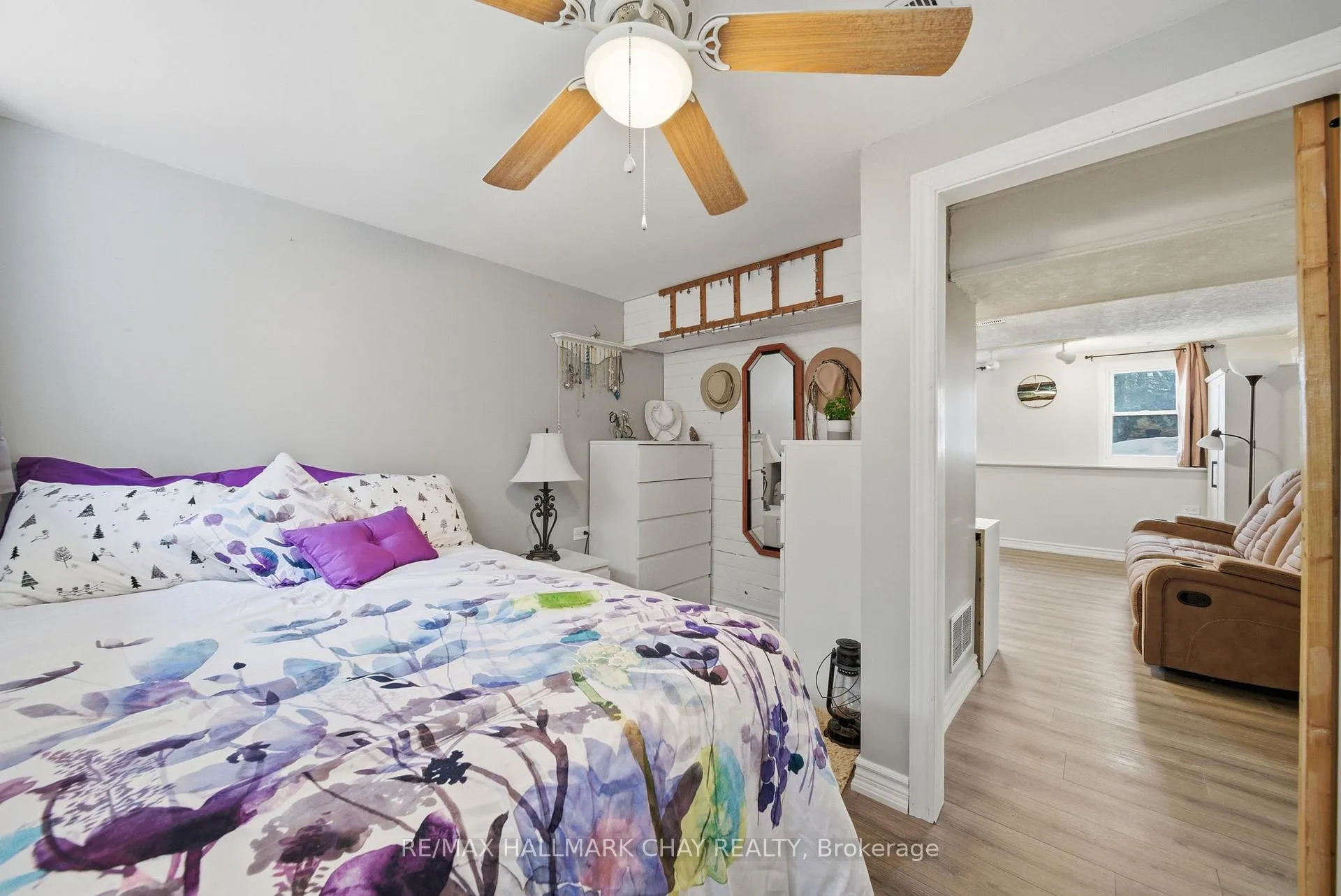 Photo 23 of 5 Austen Lane, Barrie, Letitia Heights — HOMEH