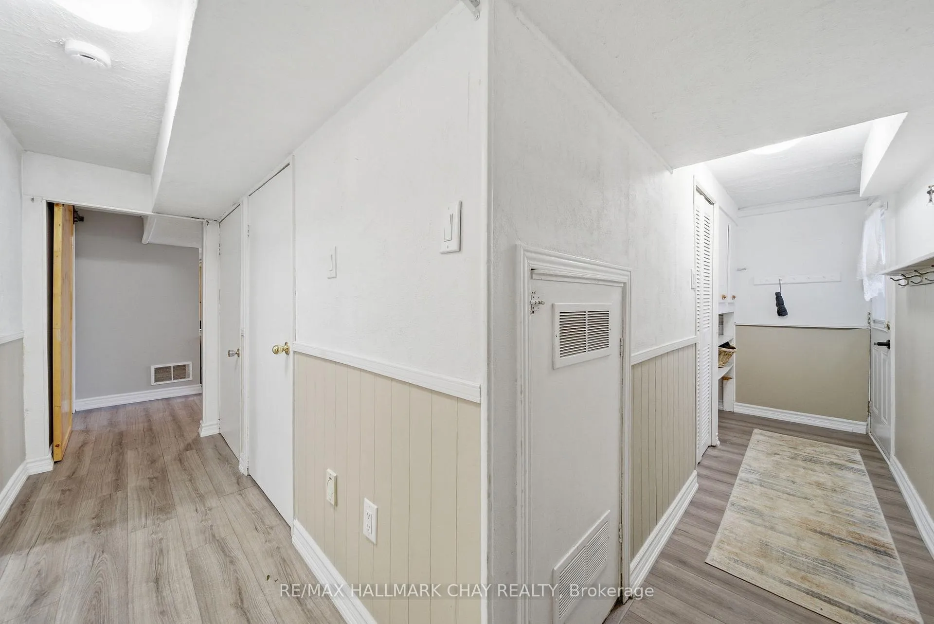 Photo 27 of 5 Austen Lane, Barrie, Letitia Heights — HOMEH