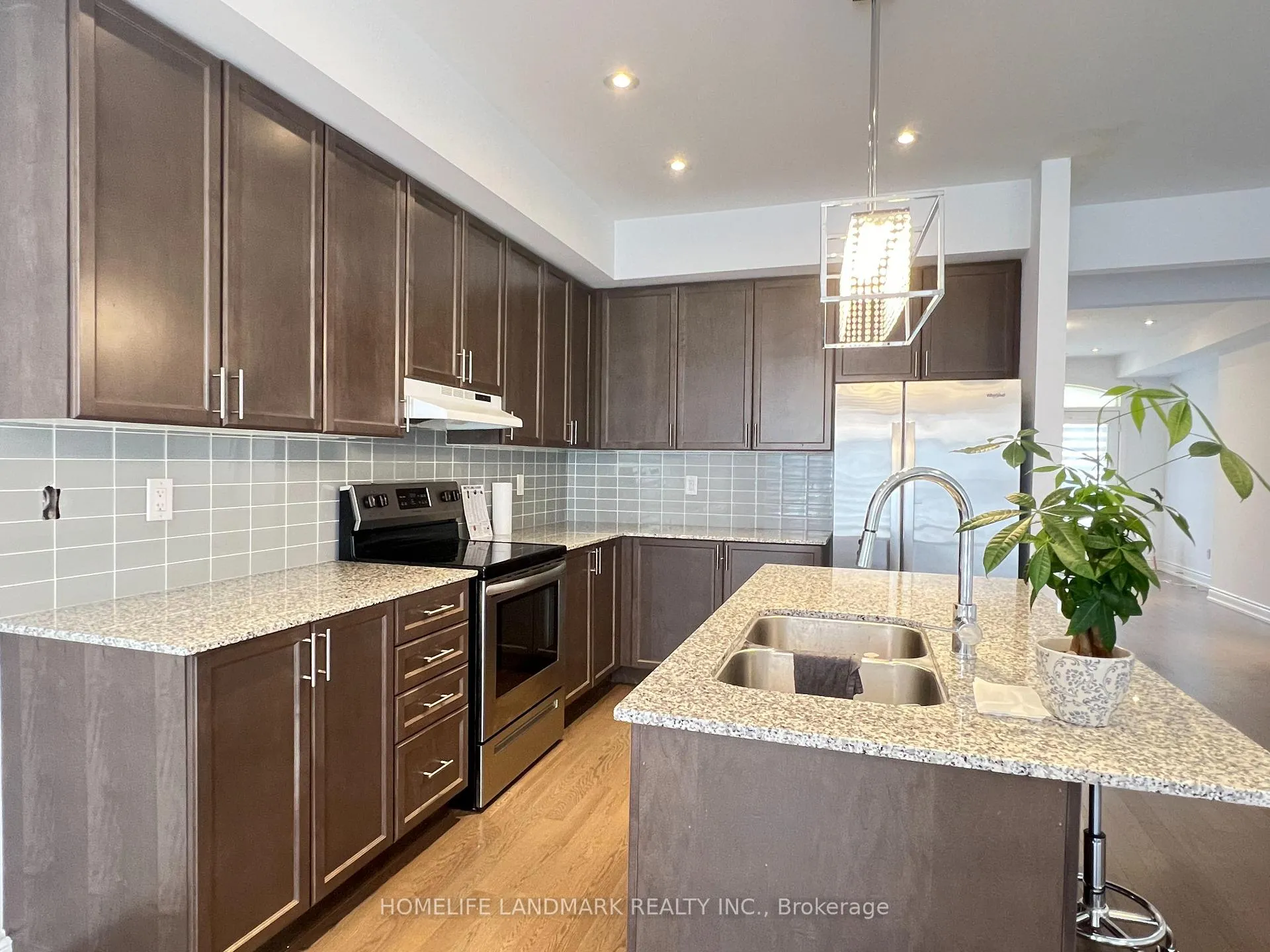 Photo 5 of 117 Lichfield Road, Markham, Unionville — HOMEH