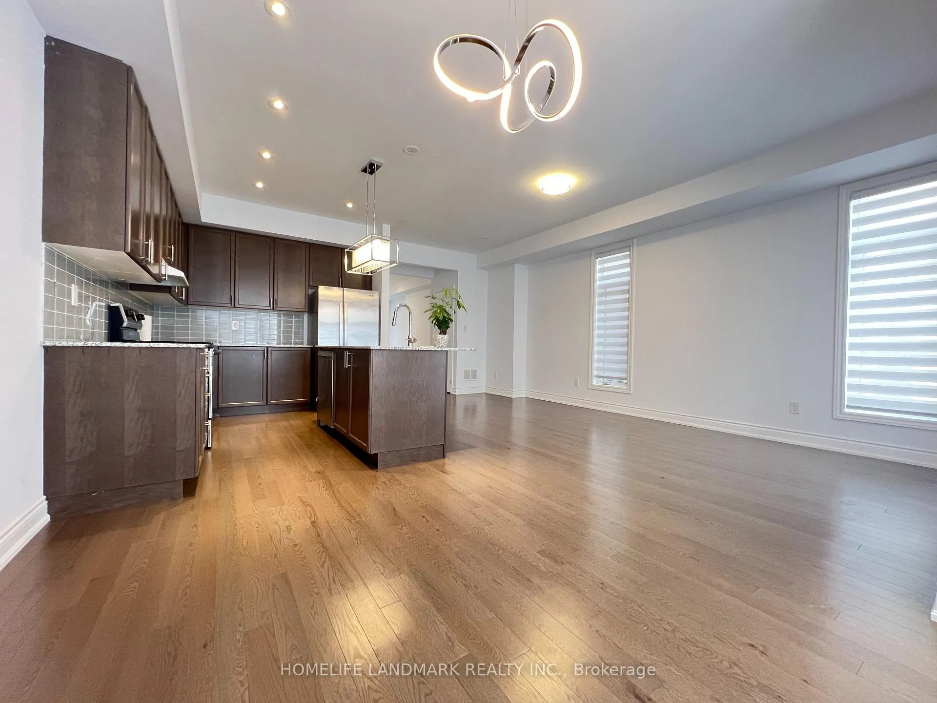 Photo 6 of 117 Lichfield Road, Markham, Unionville — HOMEH