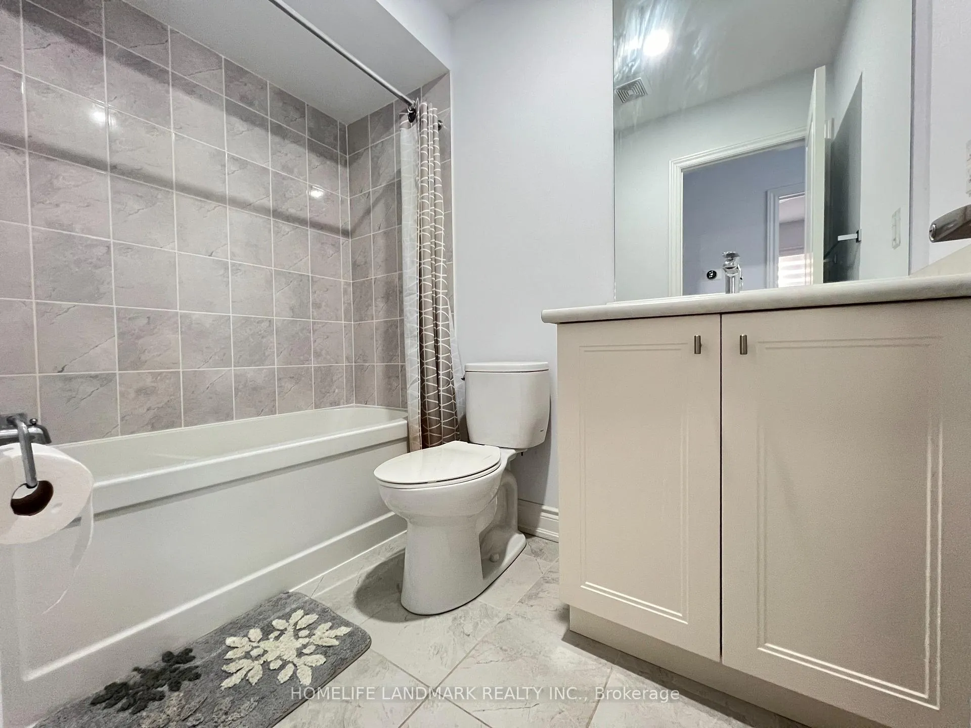 Photo 18 of 117 Lichfield Road, Markham, Unionville — HOMEH