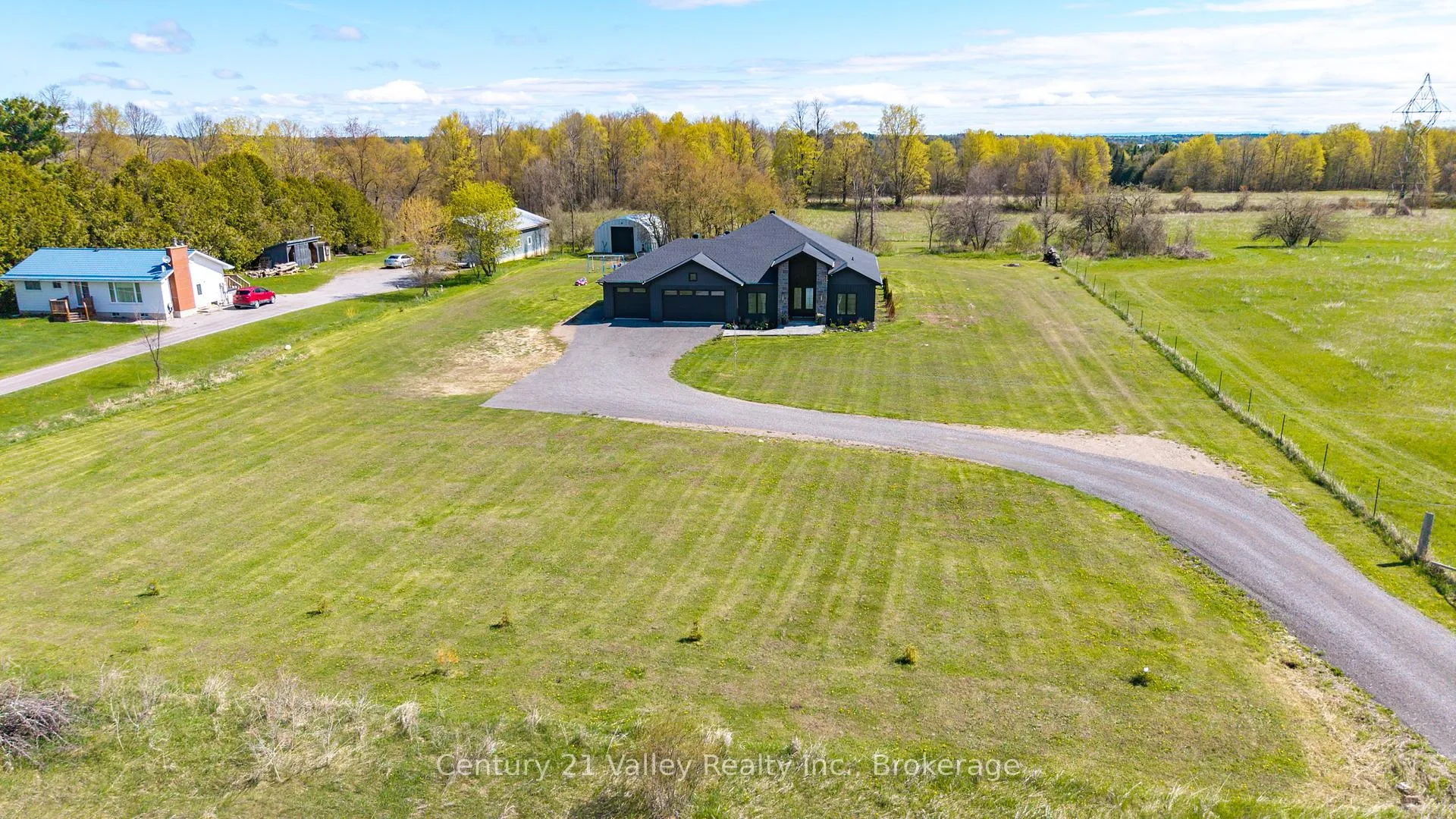 Photo 11 of 1174 Burnstown Road, McNab/Braeside, Mcnab/Braeside Twps — HOMEH