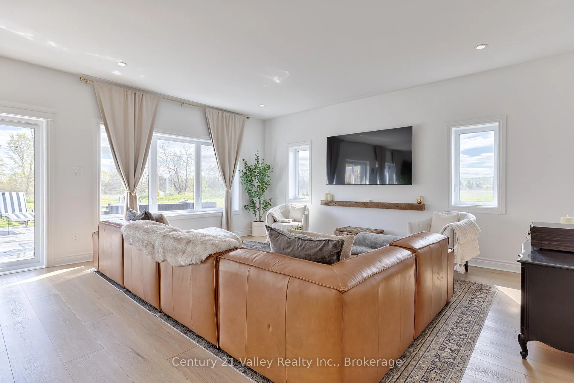 Photo 19 of 1174 Burnstown Road, McNab/Braeside, Mcnab/Braeside Twps — HOMEH