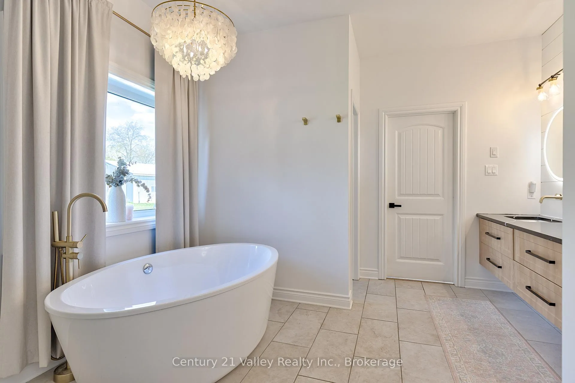 Photo 35 of 1174 Burnstown Road, McNab/Braeside, Mcnab/Braeside Twps — HOMEH