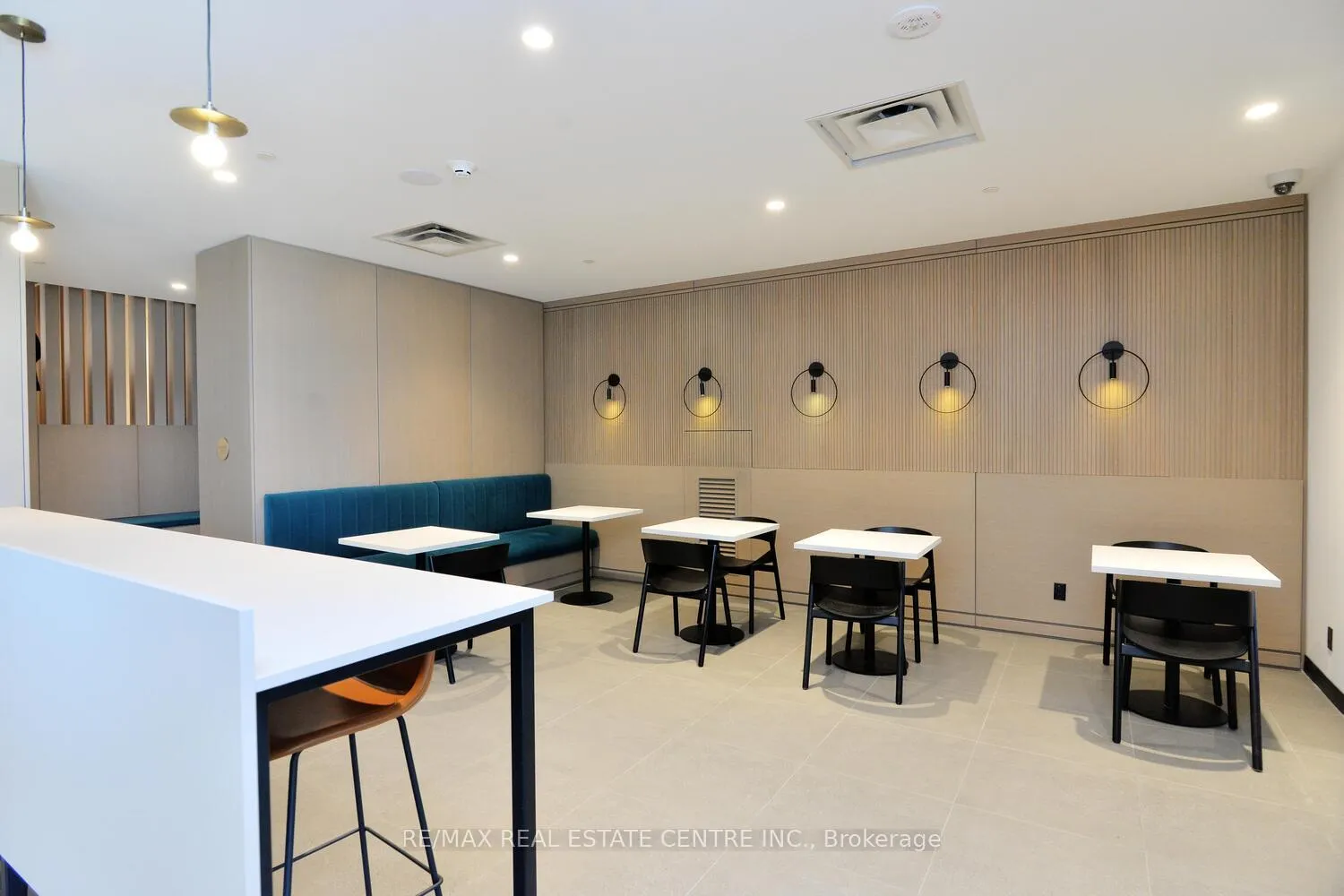 Photo 8 of Unit 416, 7950 Bathurst Street, Vaughan, Beverley Glen — HOMEH