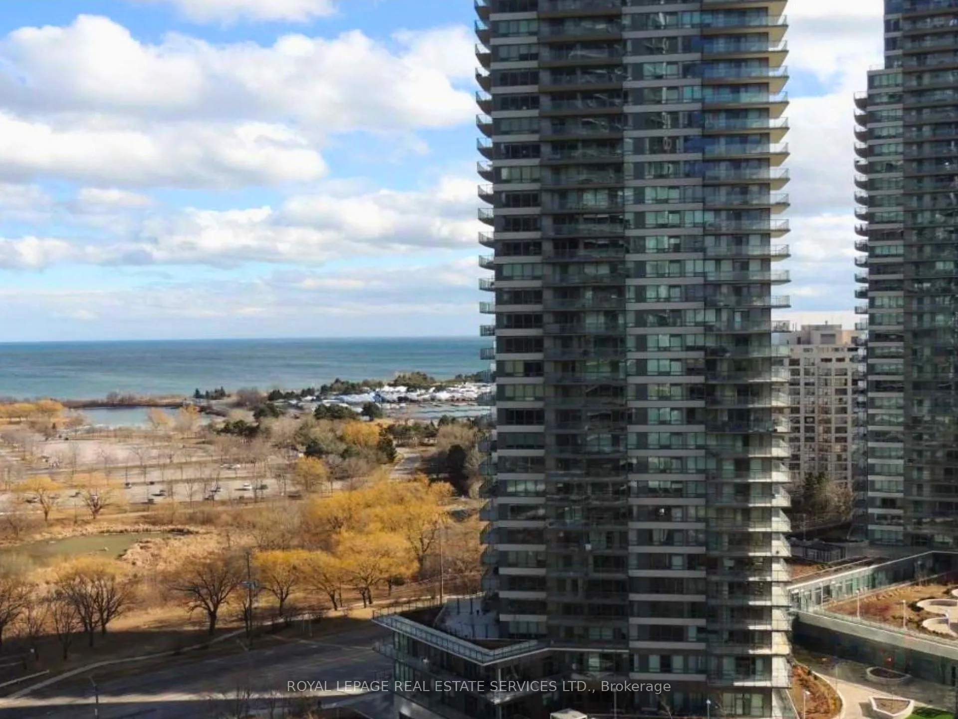 Front of Unit 2210, 2220 Lakeshore Boulevard W