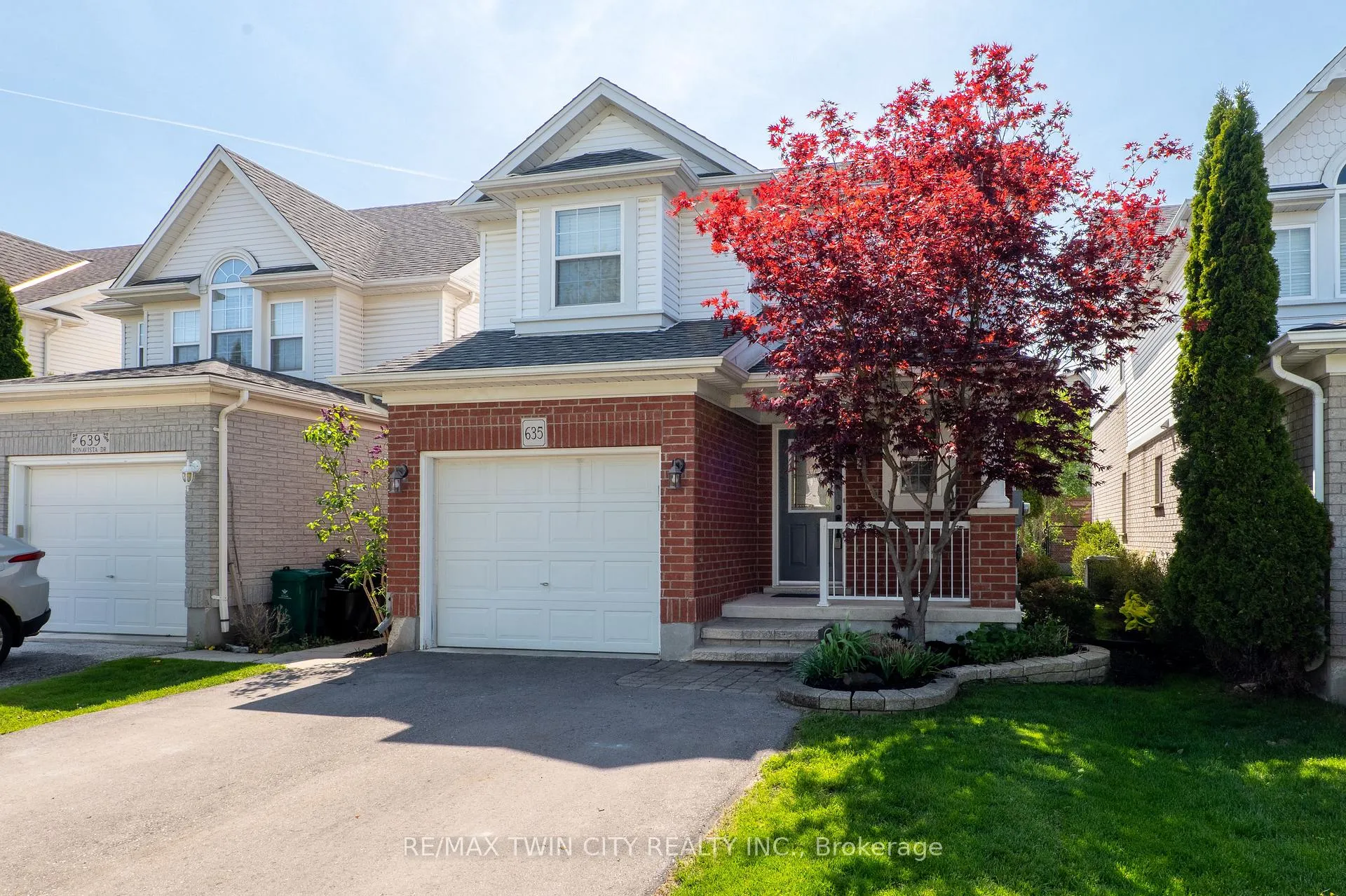 Photo 4 of 635 Bonavista Drive, Waterloo — HOMEH