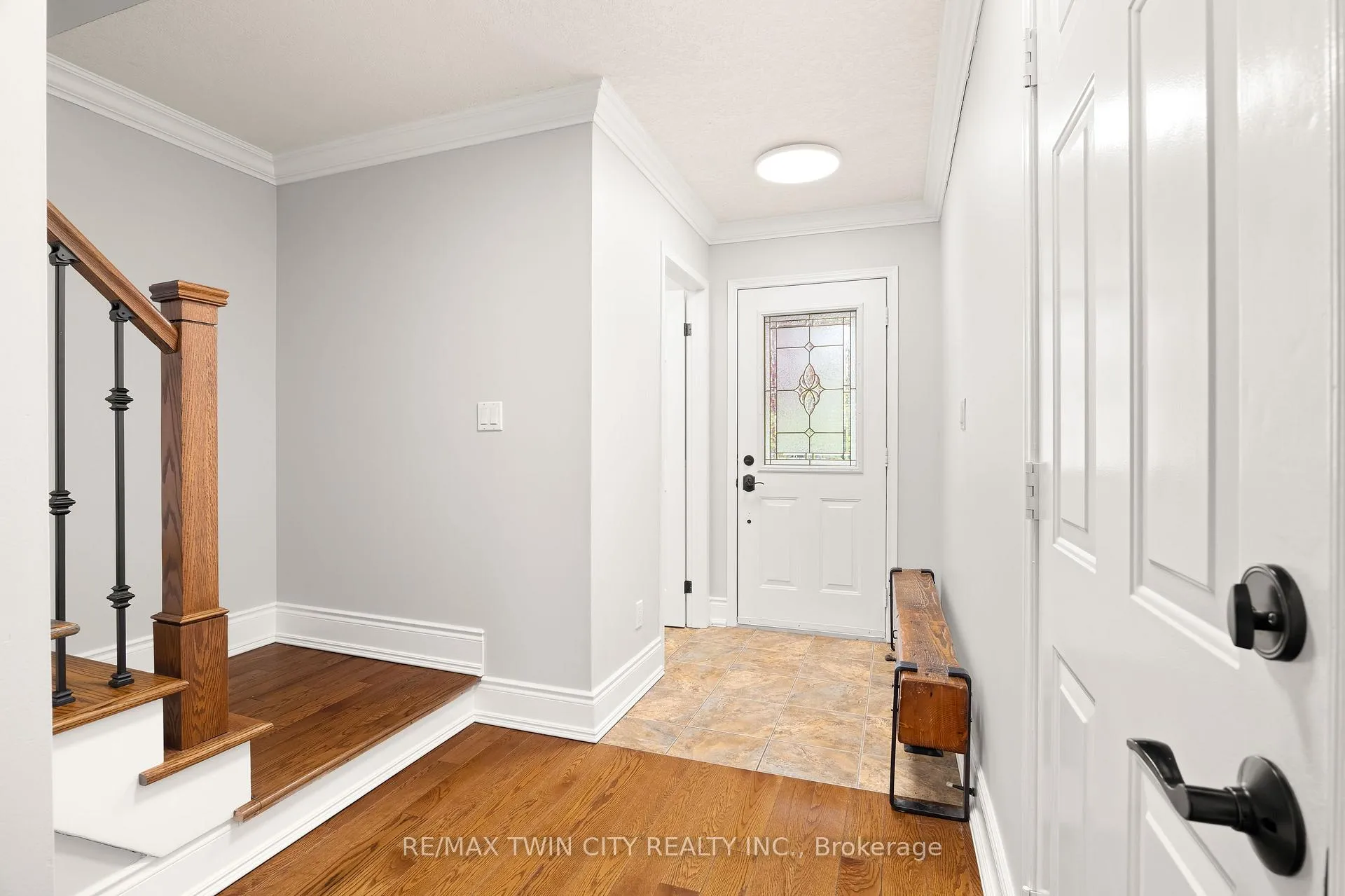 Photo 5 of 635 Bonavista Drive, Waterloo — HOMEH