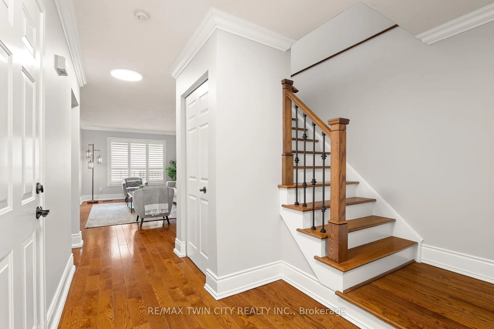 Photo 7 of 635 Bonavista Drive, Waterloo — HOMEH
