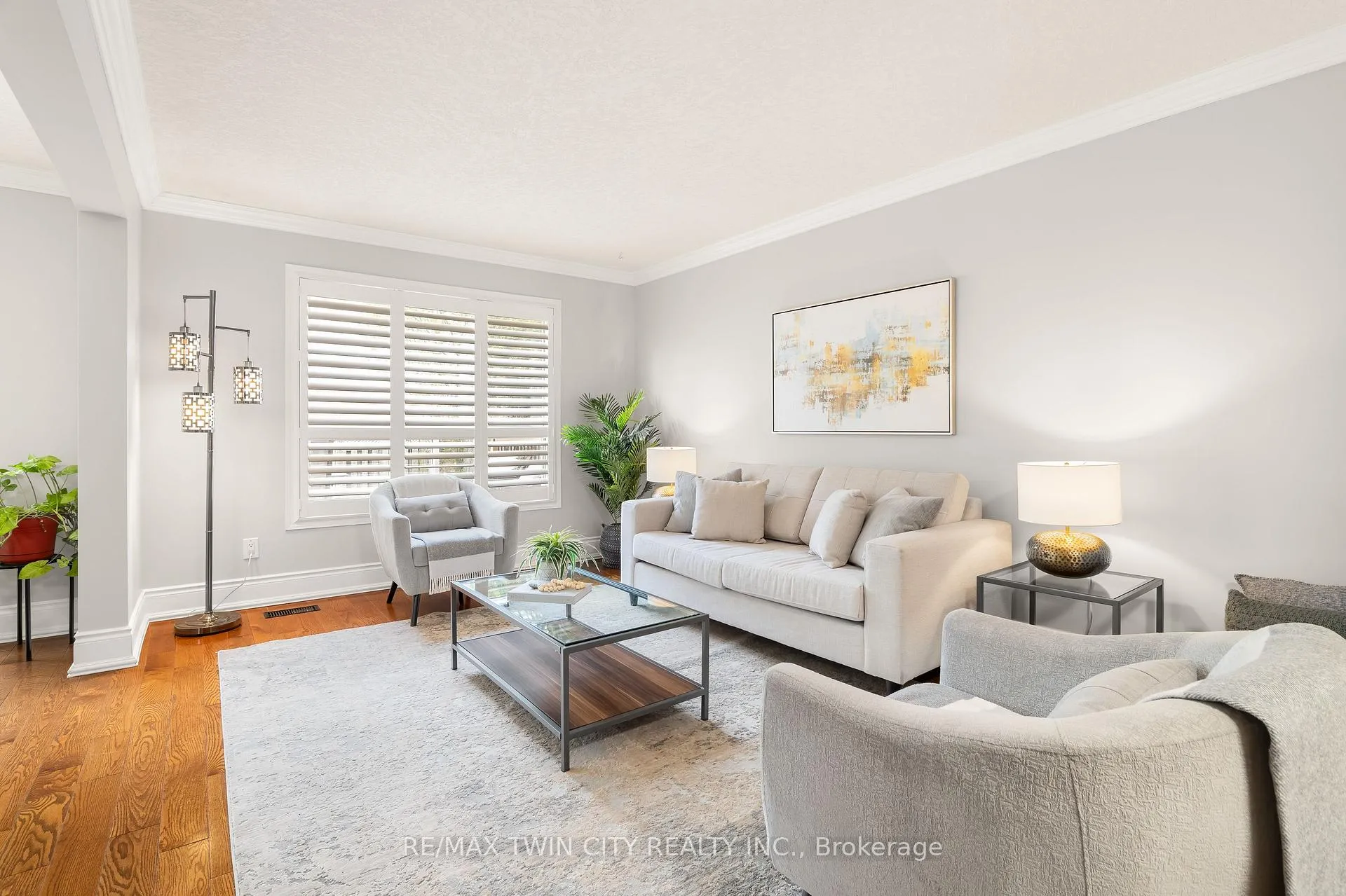 Photo 9 of 635 Bonavista Drive, Waterloo — HOMEH