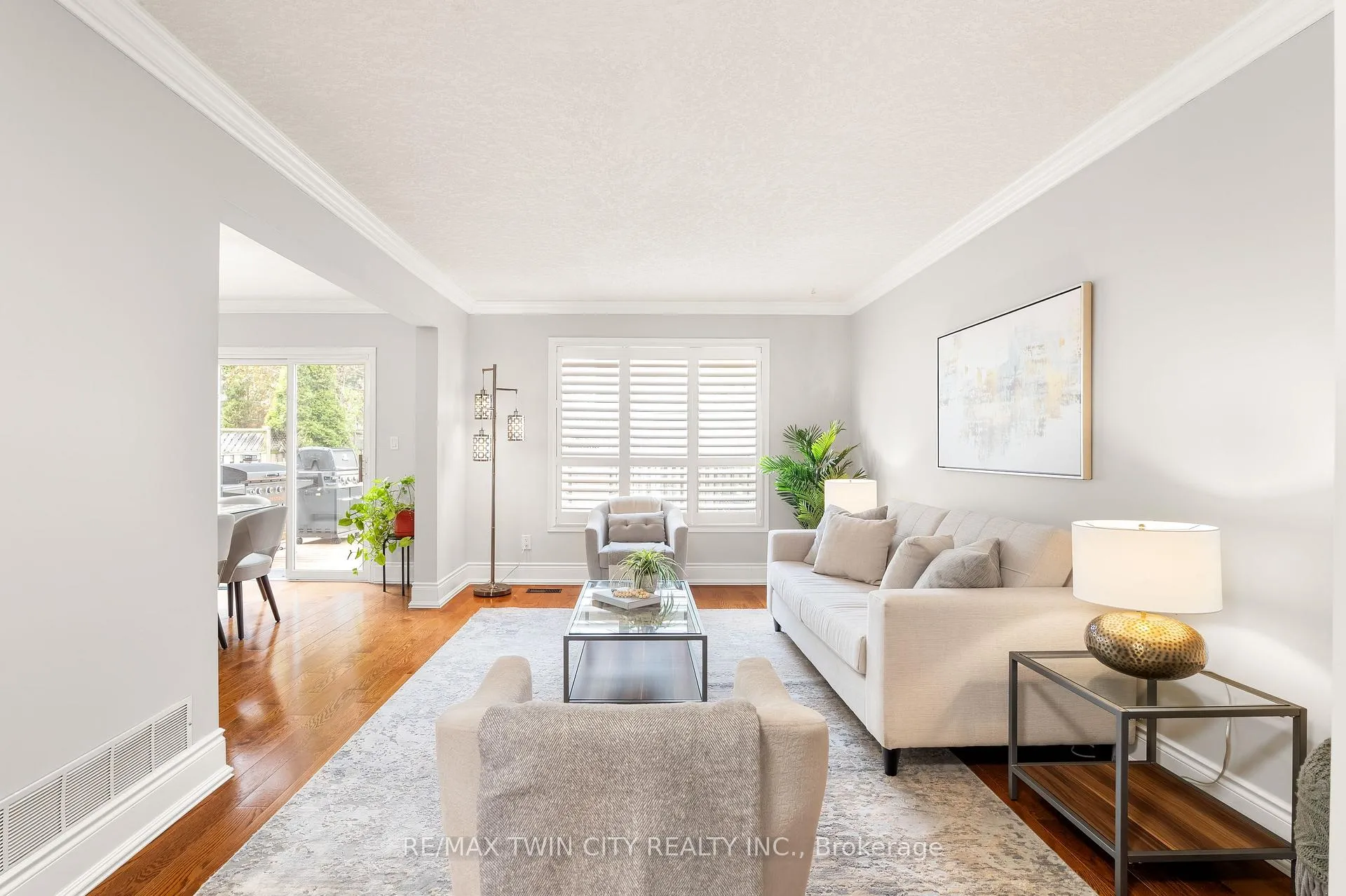 Photo 10 of 635 Bonavista Drive, Waterloo — HOMEH