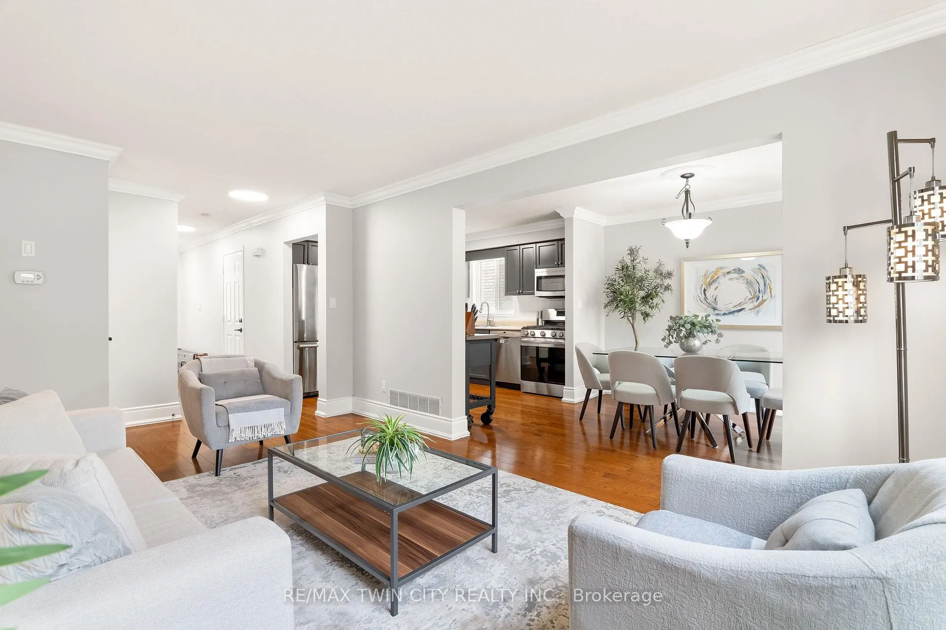 Photo 13 of 635 Bonavista Drive, Waterloo — HOMEH