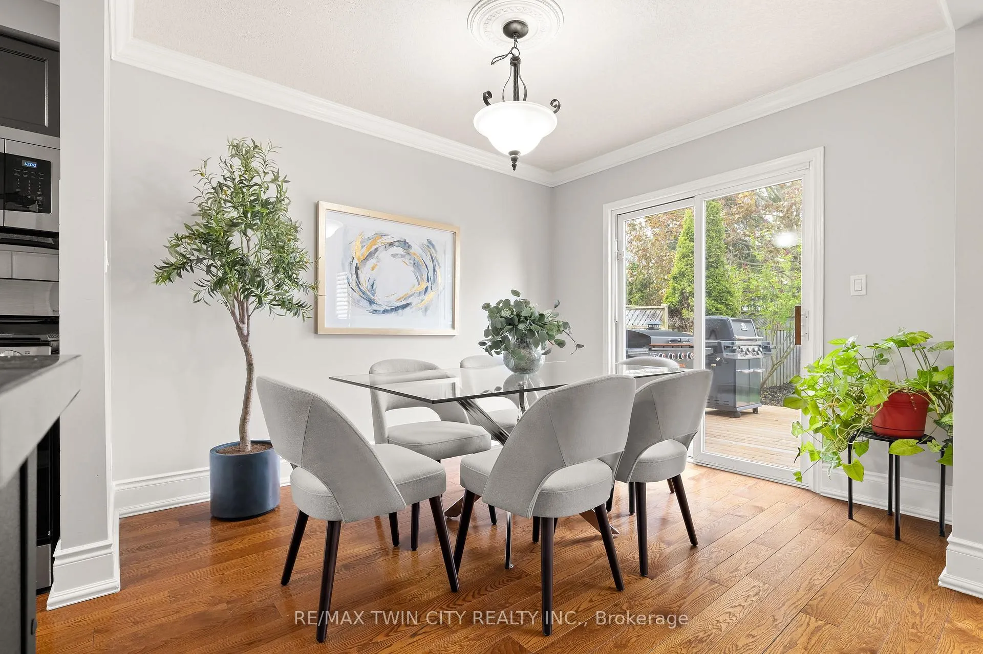 Photo 17 of 635 Bonavista Drive, Waterloo — HOMEH