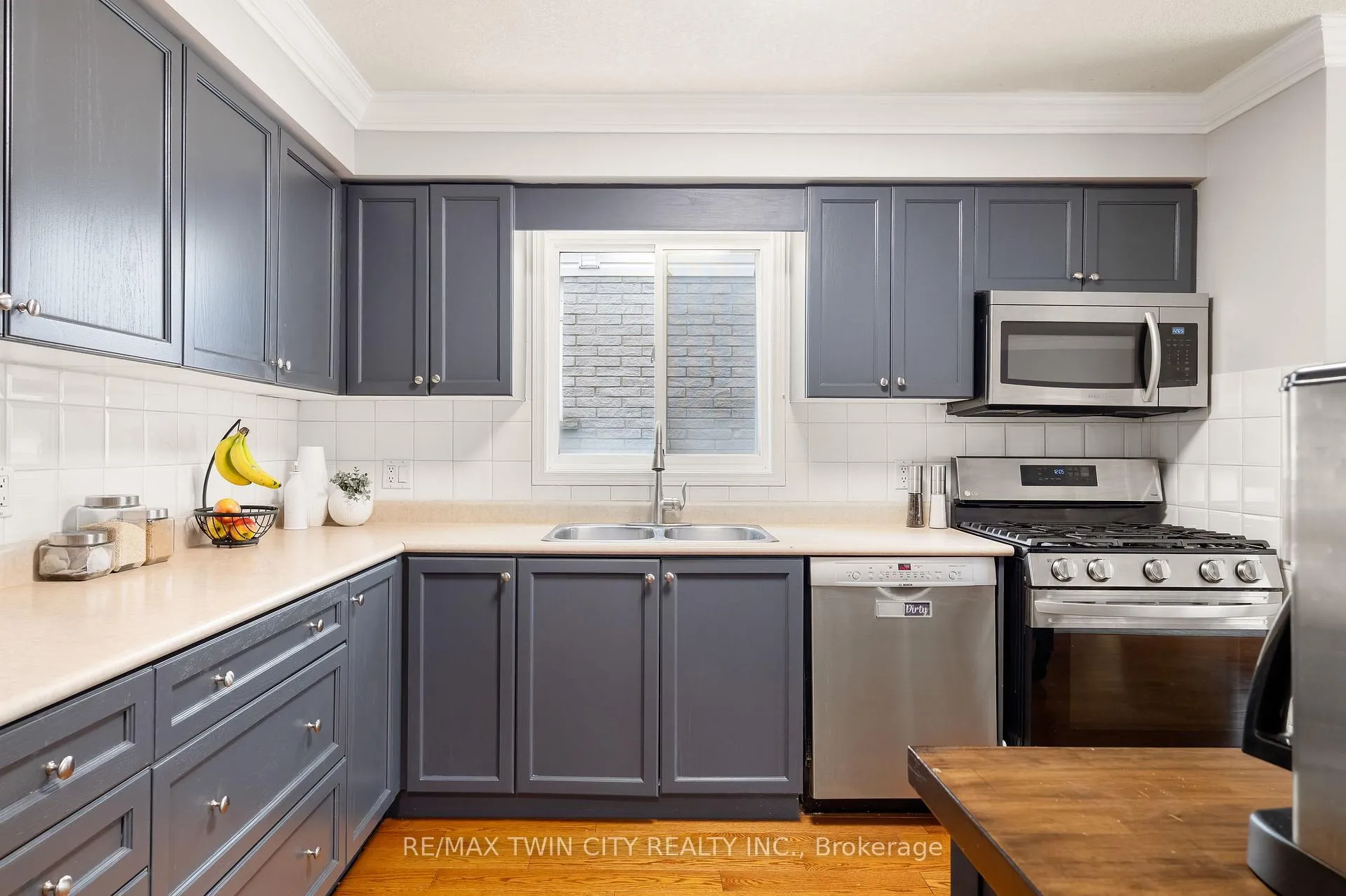 Photo 22 of 635 Bonavista Drive, Waterloo — HOMEH