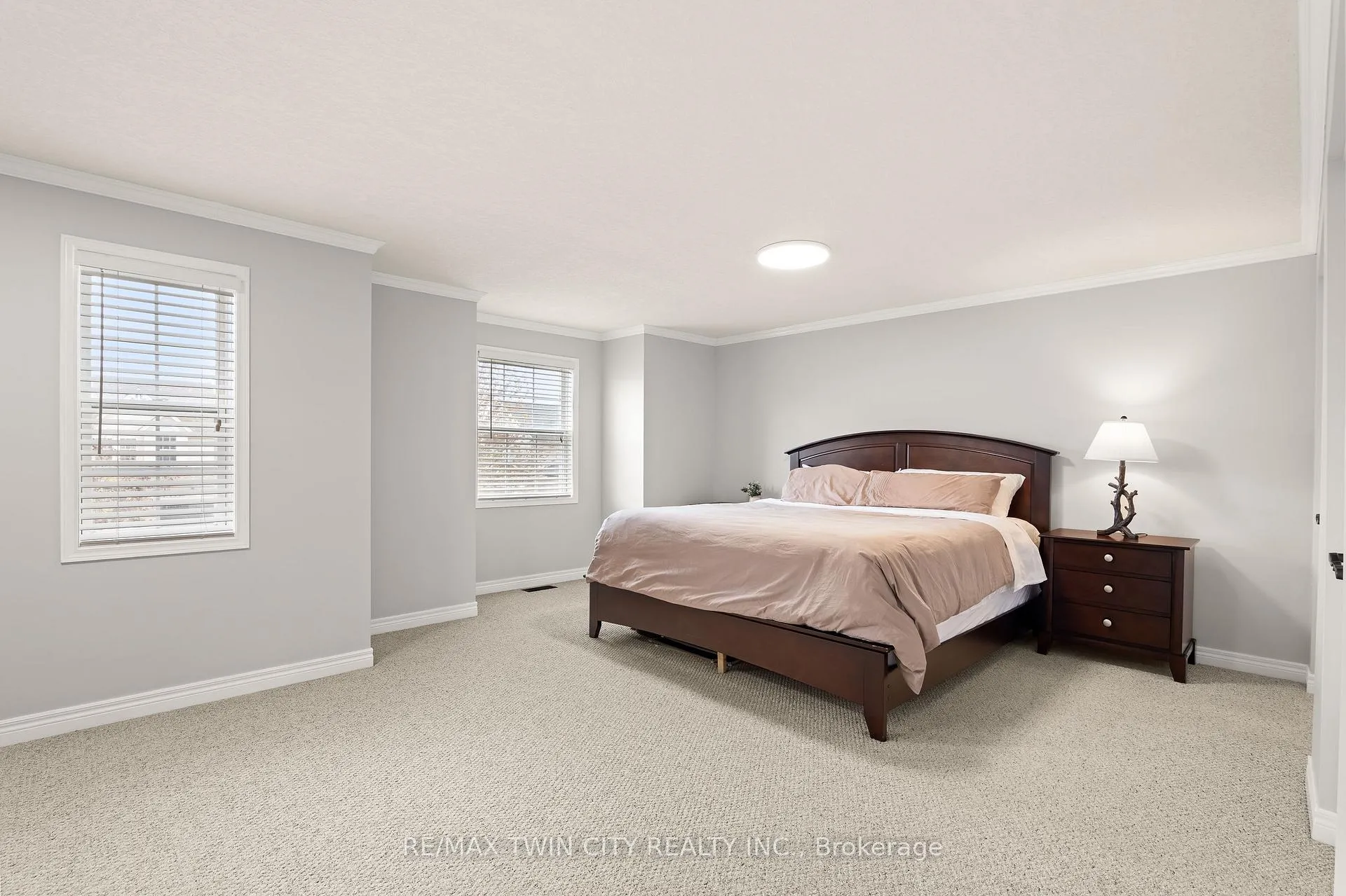 Photo 29 of 635 Bonavista Drive, Waterloo — HOMEH