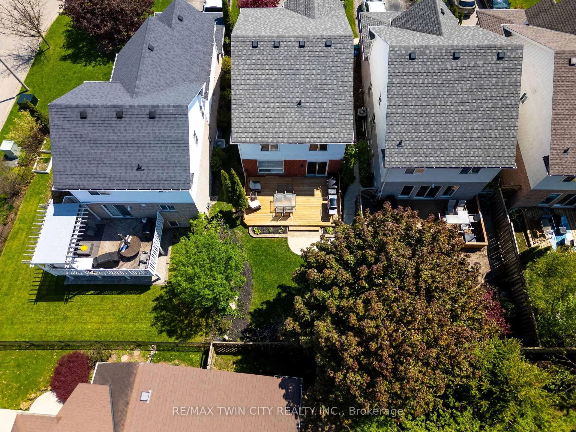 Photo 47 of 635 Bonavista Drive, Waterloo — HOMEH