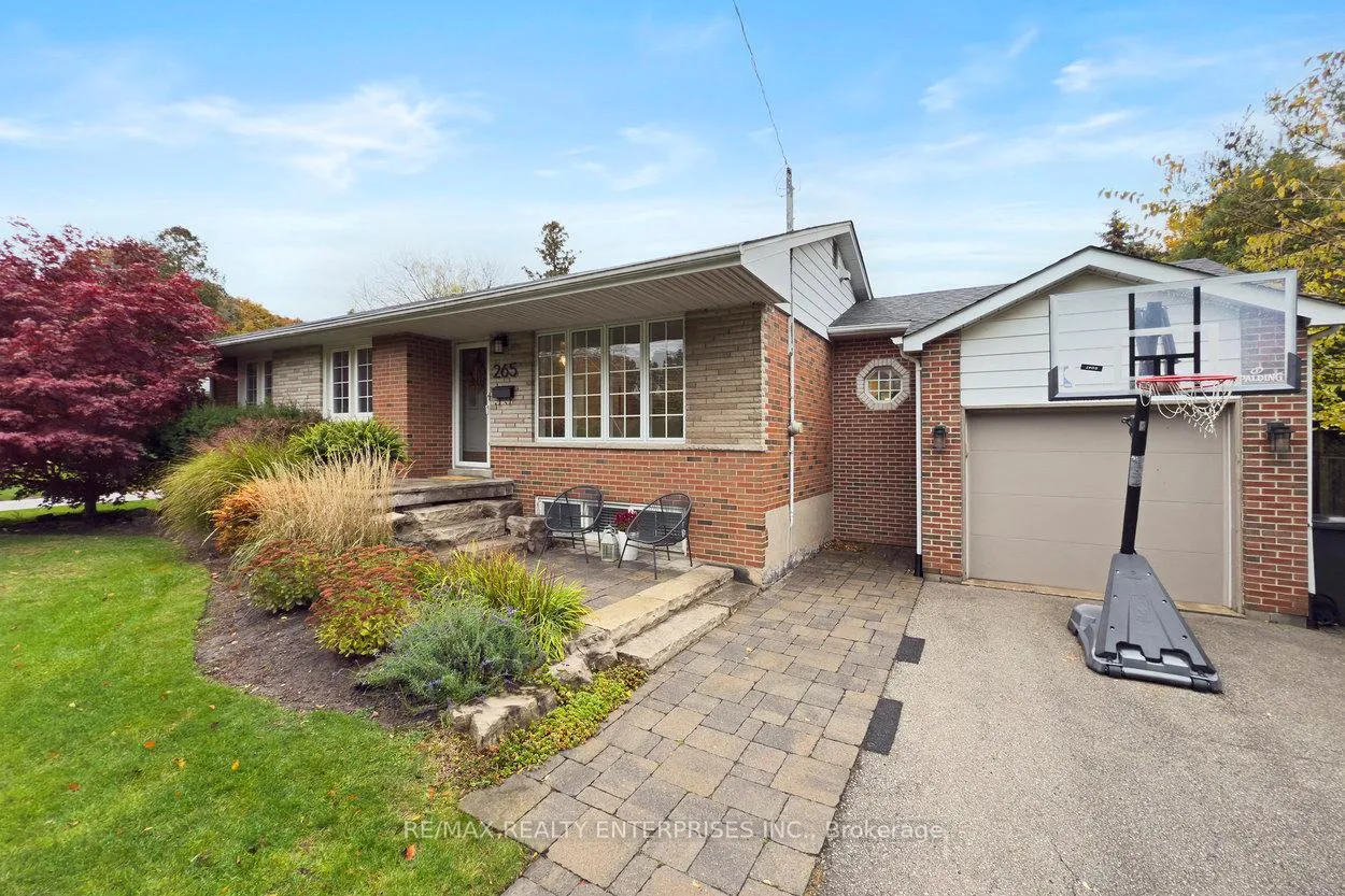 Photo 2 of 265 Snowden Road, Oakville, Bronte — HOMEH