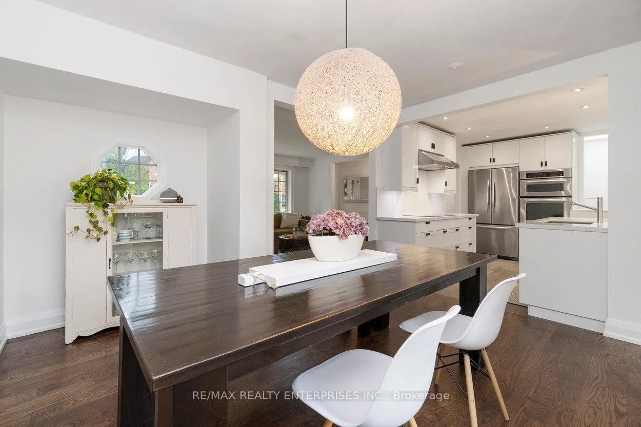 Photo 10 of 265 Snowden Road, Oakville, Bronte — HOMEH
