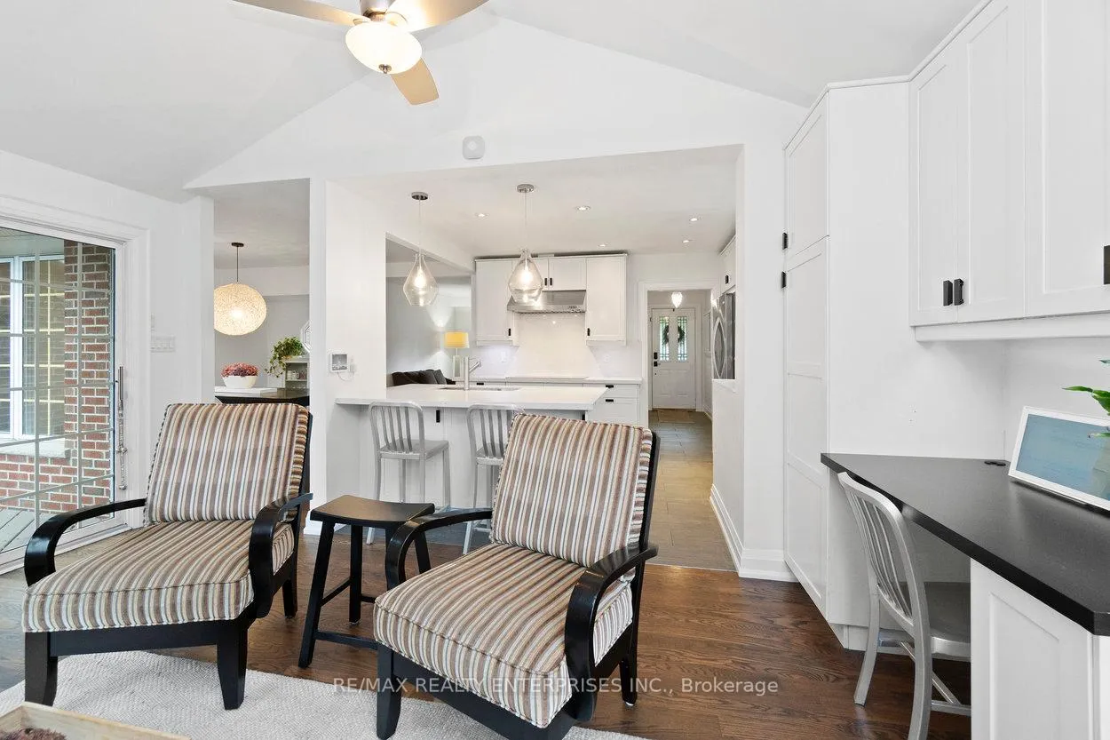 Photo 18 of 265 Snowden Road, Oakville, Bronte — HOMEH