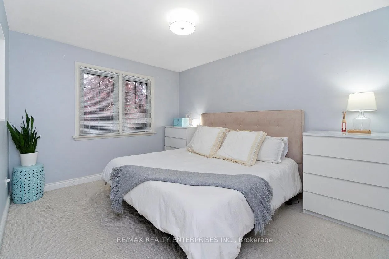 Photo 19 of 265 Snowden Road, Oakville, Bronte — HOMEH