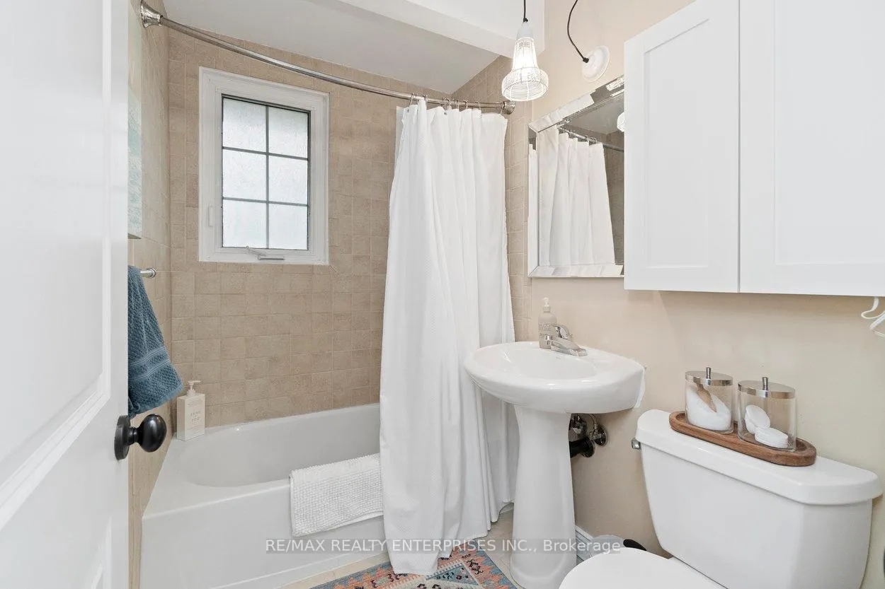 Photo 25 of 265 Snowden Road, Oakville, Bronte — HOMEH
