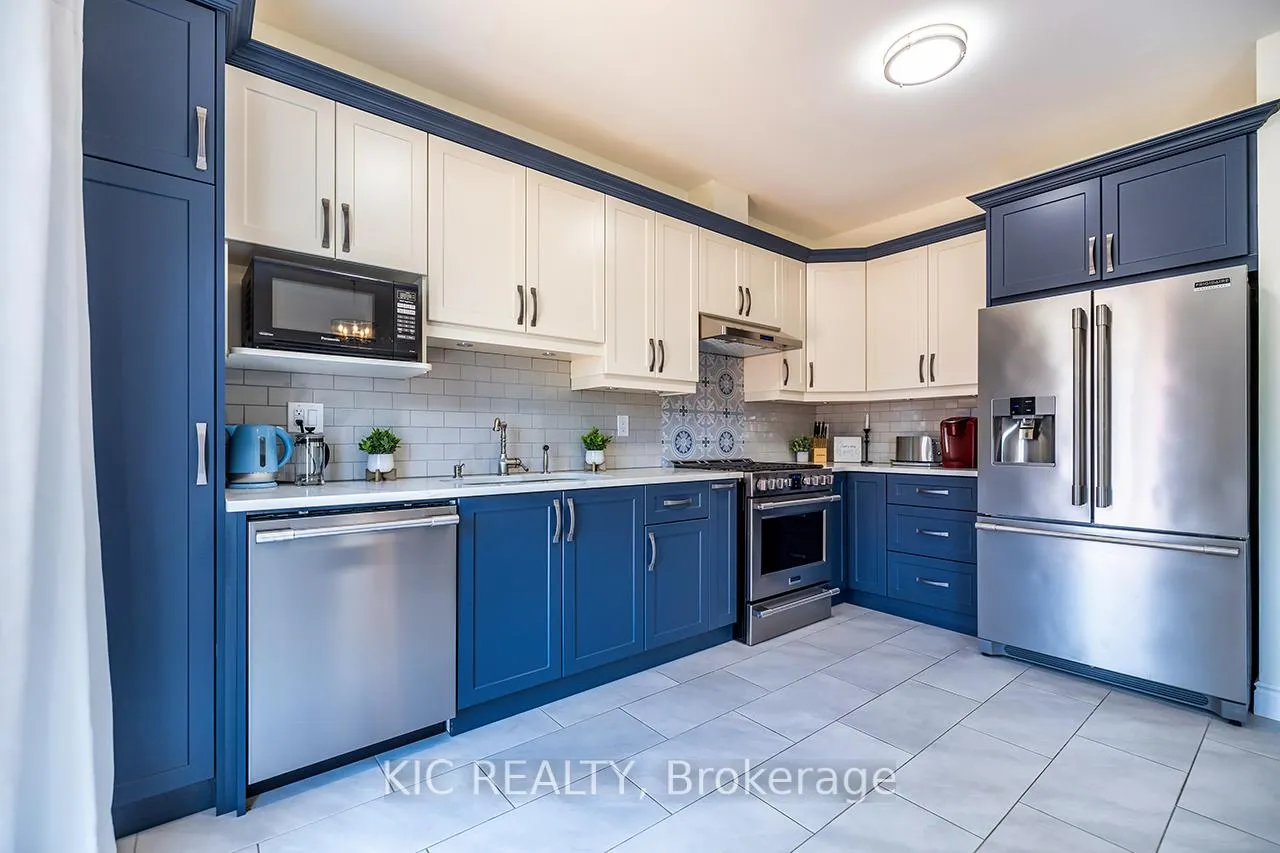 Photo 12 of 141 Waller Street, Whitby, Rolling Acres — HOMEH