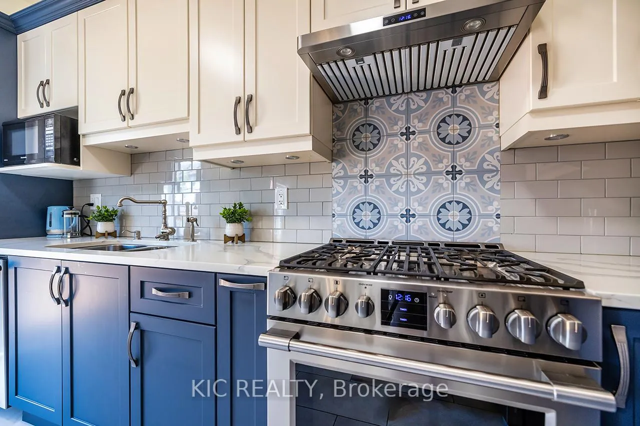 Photo 15 of 141 Waller Street, Whitby, Rolling Acres — HOMEH