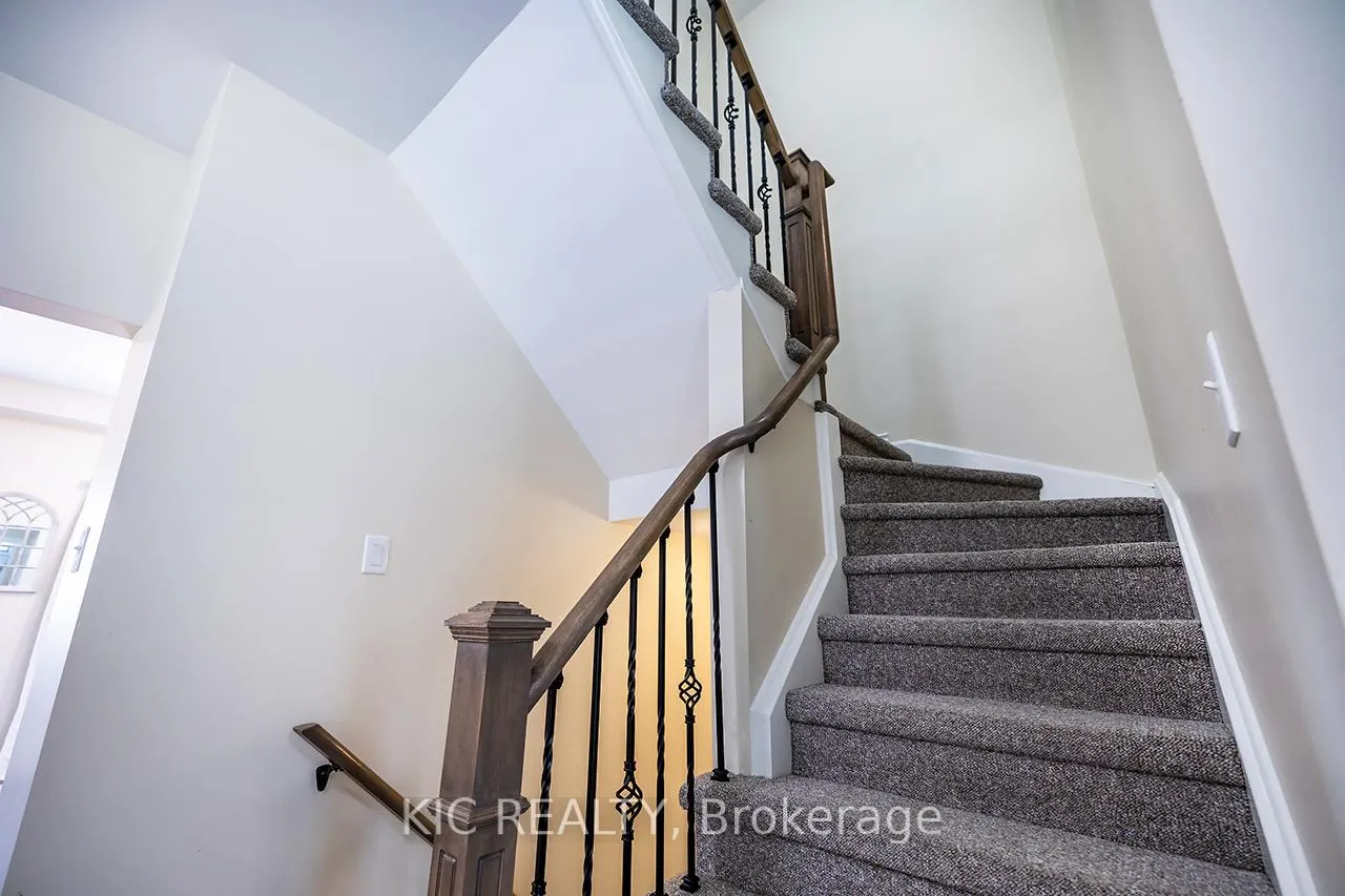 Photo 20 of 141 Waller Street, Whitby, Rolling Acres — HOMEH