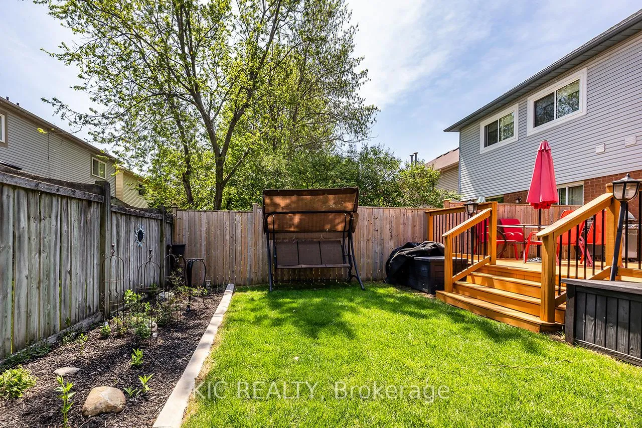Photo 37 of 141 Waller Street, Whitby, Rolling Acres — HOMEH