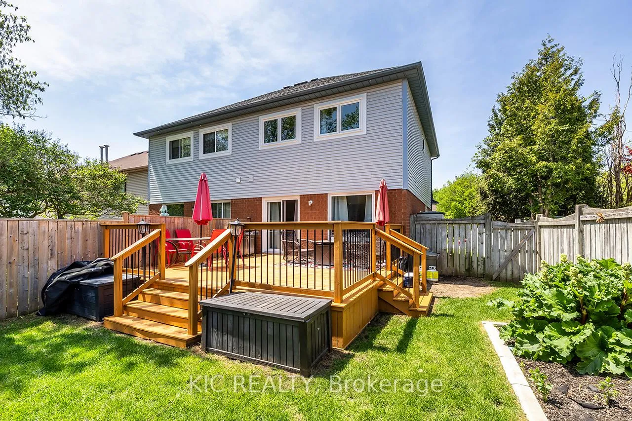 Photo 38 of 141 Waller Street, Whitby, Rolling Acres — HOMEH