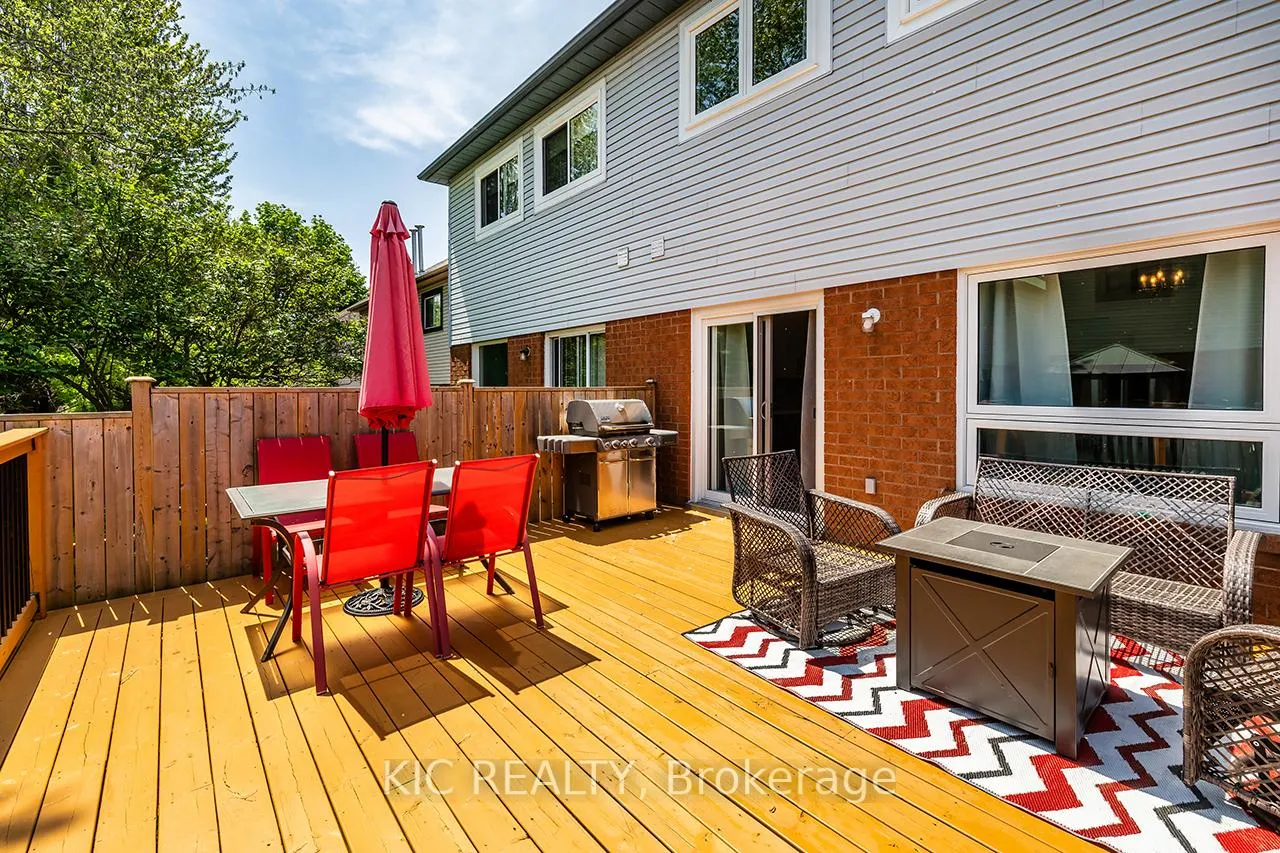 Photo 40 of 141 Waller Street, Whitby, Rolling Acres — HOMEH
