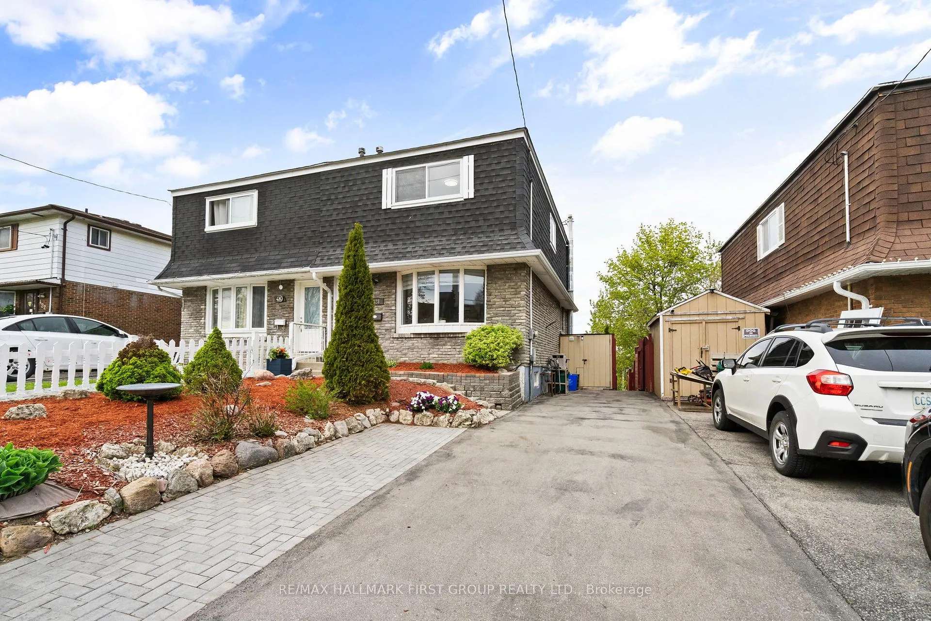Photo 2 of 428 Dean Avenue, Oshawa, Central — HOMEH