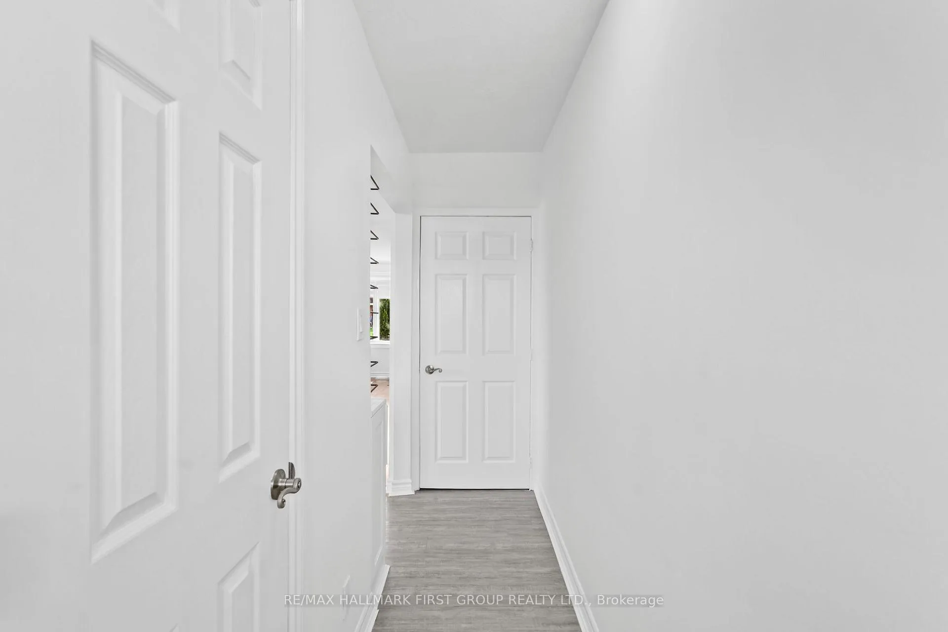 Photo 14 of 428 Dean Avenue, Oshawa, Central — HOMEH