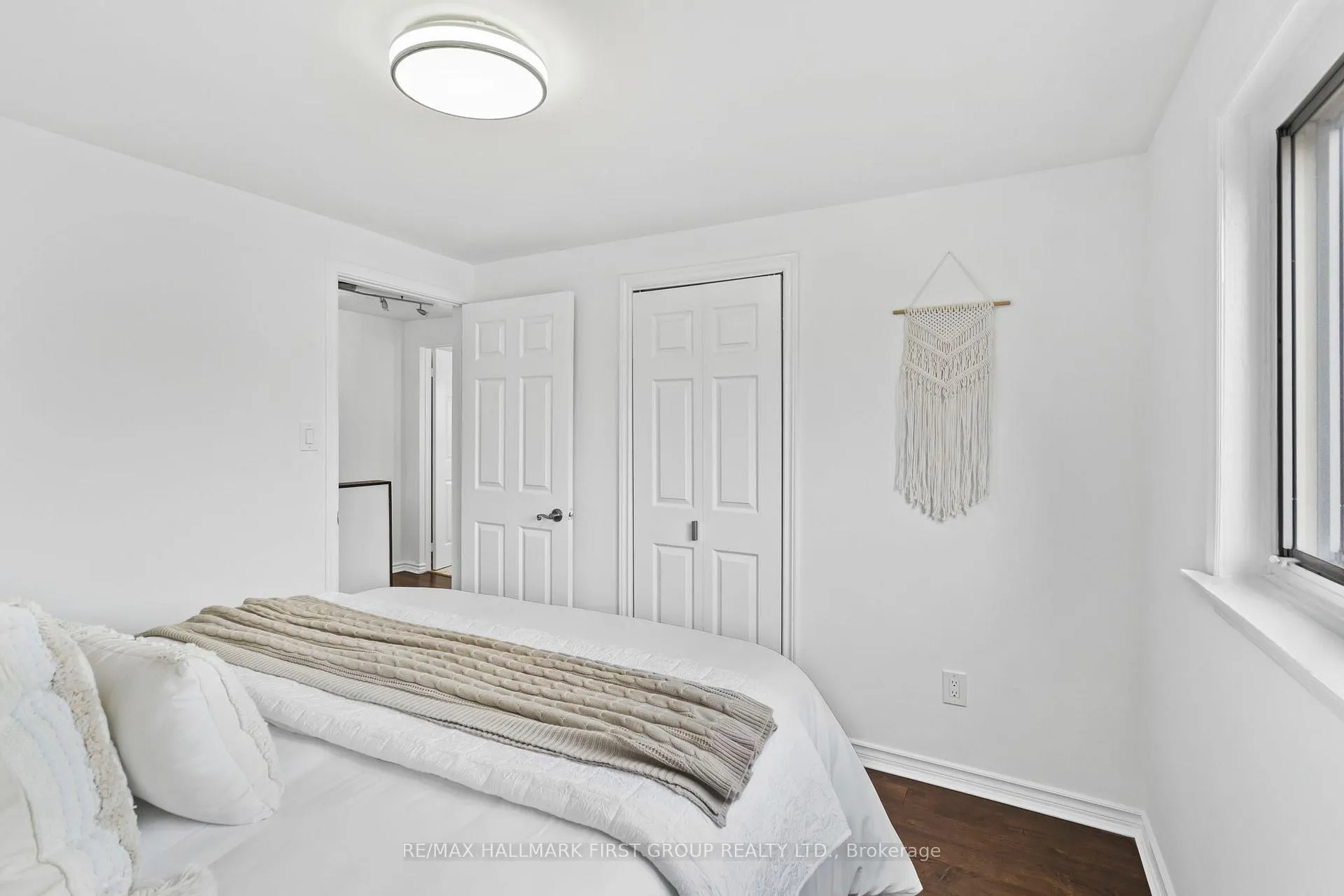 Photo 24 of 428 Dean Avenue, Oshawa, Central — HOMEH