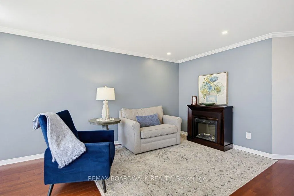 Photo 9 of 10 Valemont Street, Ottawa, Barrhaven East — HOMEH