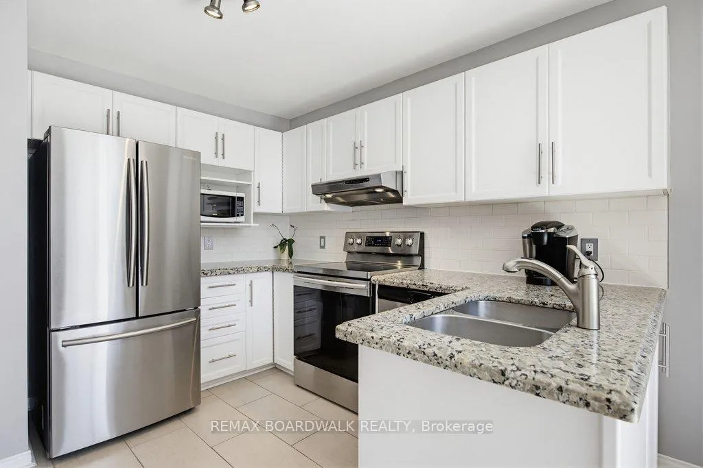 Photo 14 of 10 Valemont Street, Ottawa, Barrhaven East — HOMEH