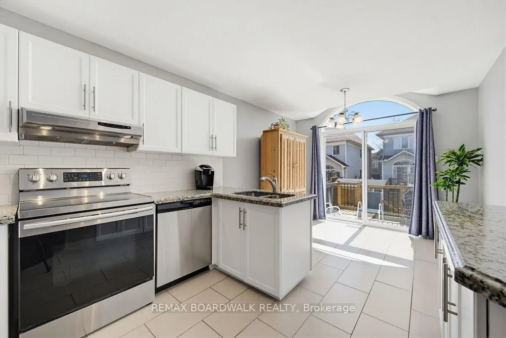 Photo 17 of 10 Valemont Street, Ottawa, Barrhaven East — HOMEH