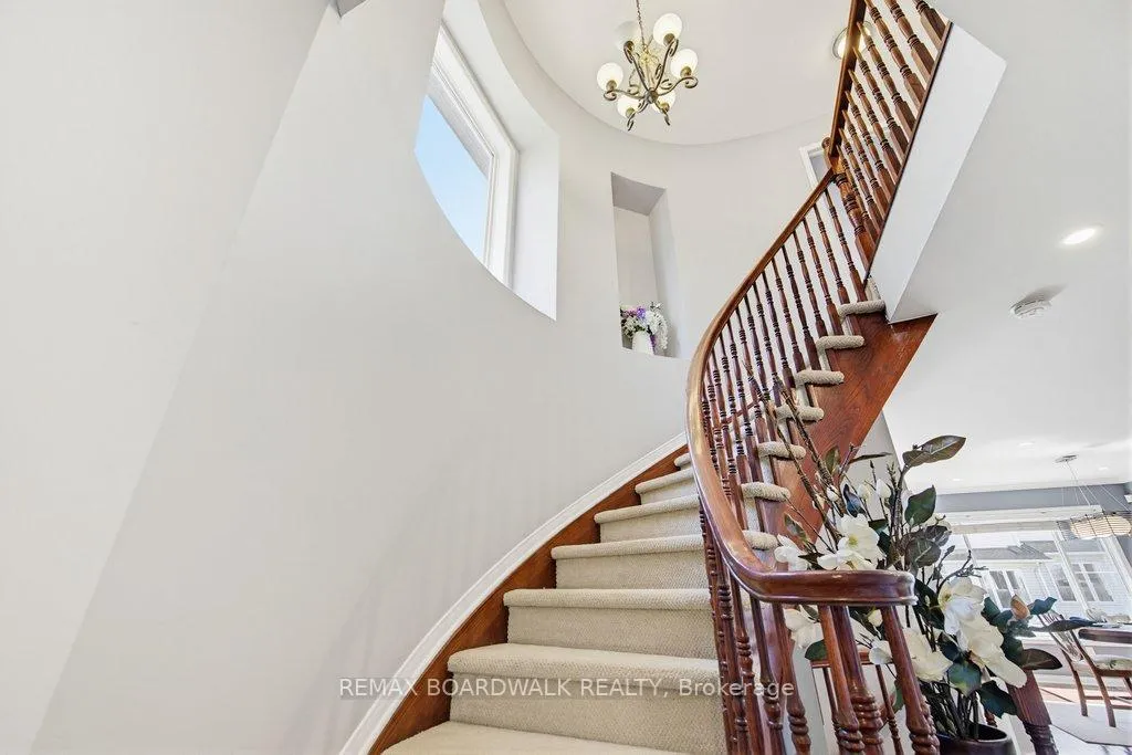 Photo 19 of 10 Valemont Street, Ottawa, Barrhaven East — HOMEH